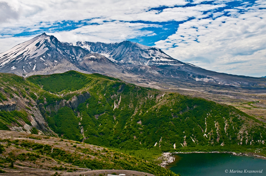 Mount Sant Helens and Spirit Lake, Washington